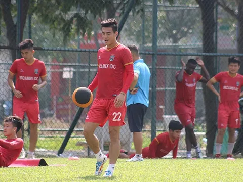 Tiến Linh bỏ lại những lùm xùm, hăng say tập luyện cùng B.Bình Dương