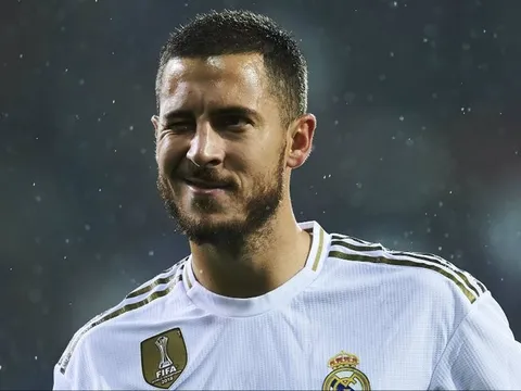 Tiếp bước Pogba và Martial, Hazard cũng trình làng mái đầu "độc lạ"