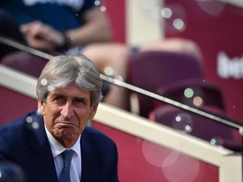 Tiếp tục đánh bại Man Utd, Pellegrini đi vào lịch sử