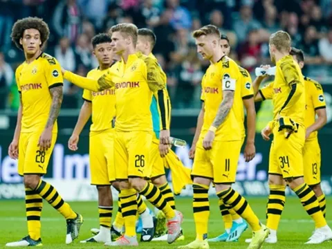 Tiếp tục sảy chân, chuyện gì đang xảy ra với Dortmund?