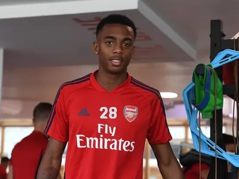 Tìm "Gnabry 2.0", Bayern bị NHM Arsenal phản pháo mạnh mẽ