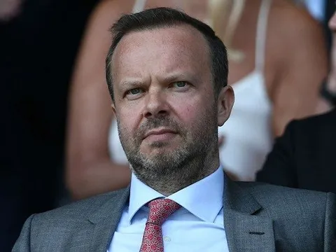 Tin "hot" Premier League (31/03): MU có giảm lương cầu thủ? Arsenal muốn một "bom tấn"