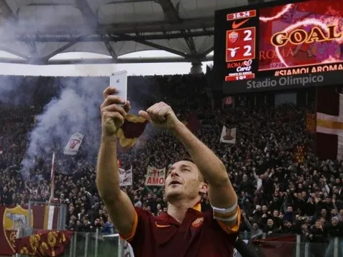 'Tôi đã lừa tất cả các cô gái, nhưng không bao giờ làm thế với Roma'