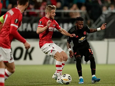 "Tôi chẳng hiểu sao cầu thủ Man Utd đó đá như thế"