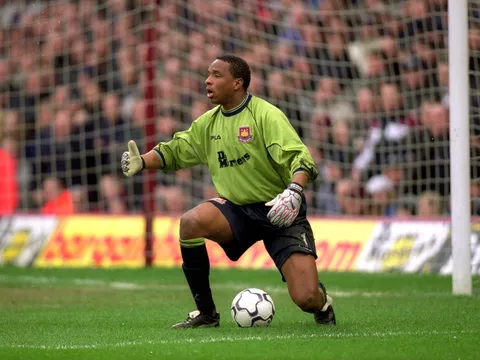 "Tôi muốn cậu ấy đi, cầu thủ Man Utd đó không đáng phải ngồi dự bị"