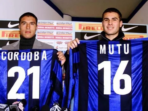 'Tôi phải đi bộ một đoạn xa đến sân tập vì bãi đỗ chỉ dành cho Ferrari hoặc Lamborghini'