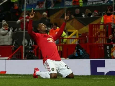"Tôi phát điên lên và bảo đại diện chỉ muốn ký hợp đồng với Man Utd"