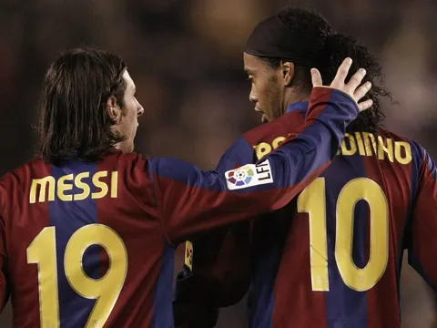 "Tôi sẽ chọn Ronaldinho trước Messi"