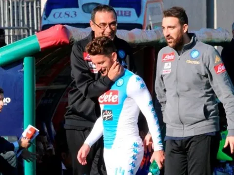 “Tôi sẽ luôn yêu quý Sarri, ông ấy cho tôi tất cả mọi thứ”