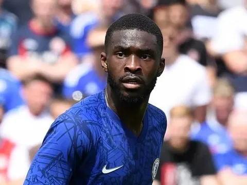 Dù bị cấm chuyển nhượng, Chelsea sẵn sàng để sao trẻ đi học việc