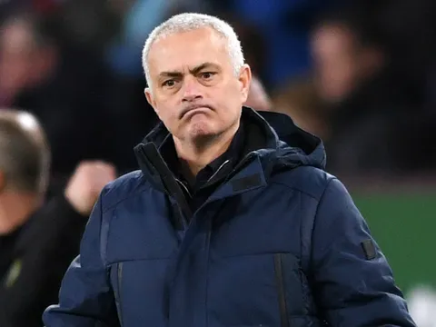 "Tottenham nên mua trung vệ Liverpool đó, như David Luiz vậy"