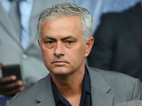 Mourinho trở lại Old Trafford, CĐV Man Utd đồng loạt làm 1 điều