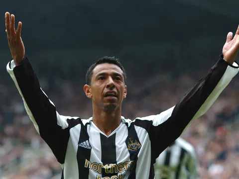 Trốn kiểm dịch COVID-19, cựu sao Newcastle bị bắt giữ