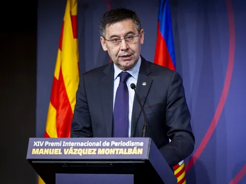 Trọng thần Barca lên tiếng mắng 'kẻ bảo vệ sếp lớn'