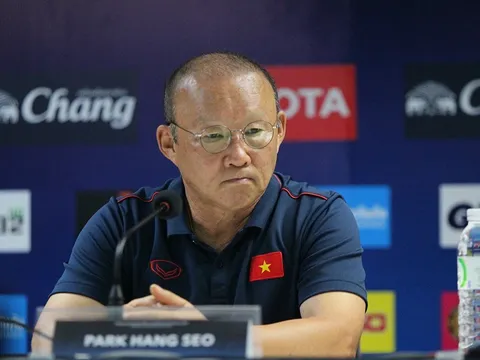 TRỰC TIẾP: Thầy Park và ĐT Việt Nam sẽ điềm tĩnh thi đấu trước Thái Lan