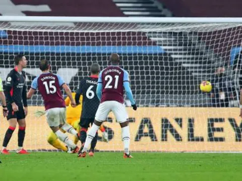 TRỰC TIẾP West Ham 1 - 3 Liverpool (KT): Niềm vui cho đội khách