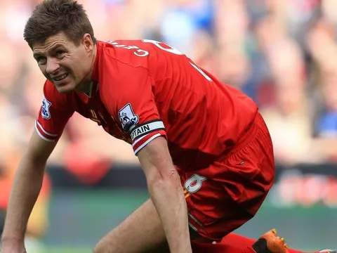 'Trước đó người ta cũng nói đây là năm của Liverpool, rồi Gerrard trượt chân và mọi thứ thay đổi'