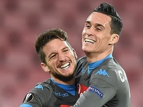 Trước trận gặp Liverpool, Napoli báo tin vui cho bộ đôi “công thần”