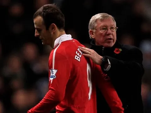 Từ Berbatov đến Zaha: 9 cầu thủ nối gót Sir Alex chia tay Man Utd