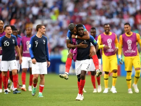 Từ bỏ Maguire, Man Utd sang Pháp tìm "lá chắn"