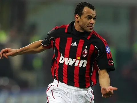 Từ Cafu đến Ancelotti: 13 cầu thủ từng khoác áo Milan và Roma