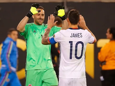 Từ Dzeko đến James: Các cầu thủ có quan hệ gần gũi khiến CĐV ngỡ ngàng