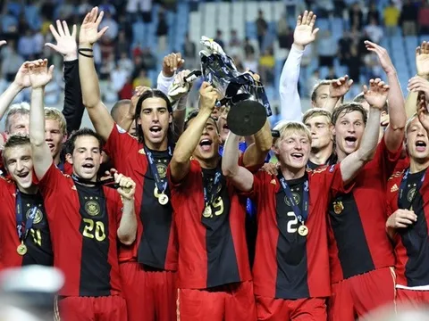 Từ Neuer đến Ozil: Đội hình Đức vô địch U21 châu Âu 2009 giờ ra sao?