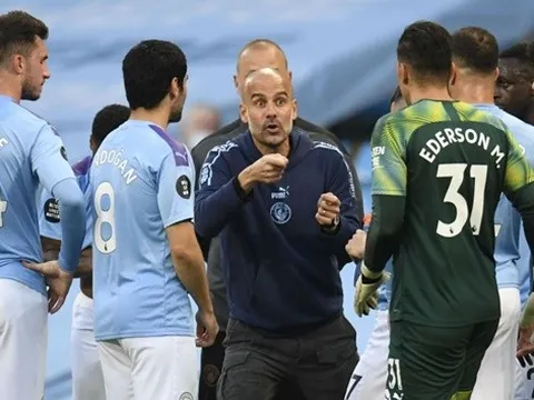 Từ "rách nát" đến bê tông, Man City đã biến hóa hàng thủ ra sao?