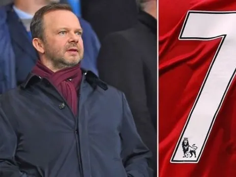 Man Utd tước "binh quyền" Sanchez, trao cho siêu "số 7" mới
