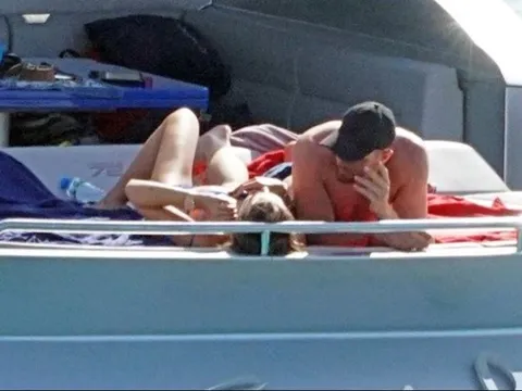 Đây, cách thủ thành hàng đầu thế giới đáp trả sự quan tâm của MU