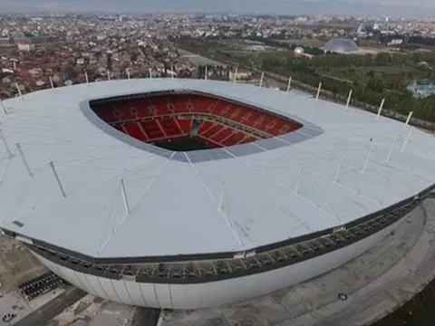 UEFA thay đổi địa điểm tổ chức trận chung kết Champions League?