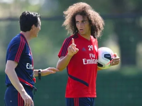 Unai Emery rục rịch chiêu mộ tiền vệ Arsenal