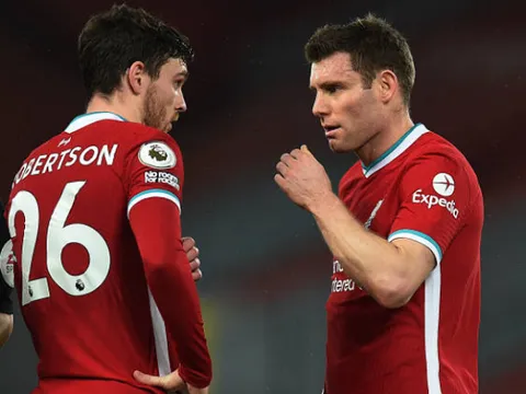 Jamie Carragher chỉ ra điều khiến Liverpool khó vô địch