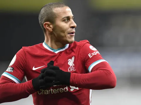 Thiago 'comeback', Jurgen Klopp phản ứng ra sao?