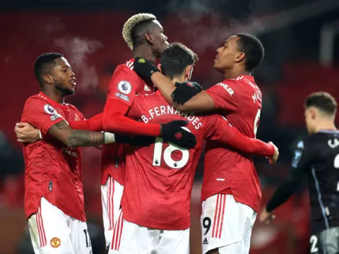 Ngòi nổ Aston Villa rất 'quái', nhưng sao Man Utd đã hóa 'siêu nhân'