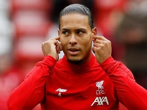 "Trình độ của tôi cao hơn Van Dijk, tôi không chỉ đá 1 vị trí"