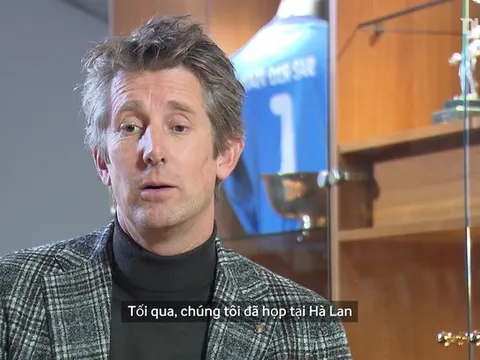 Van Der Sar: Ajax ủng hộ hoãn Eredivisie vì Covid-19