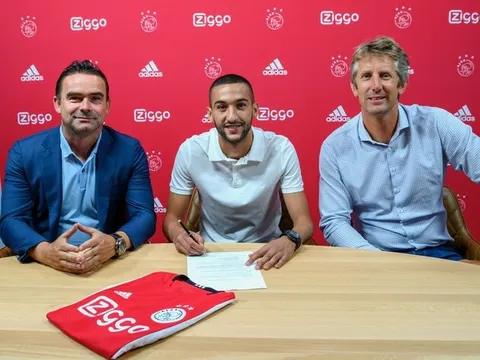 Van der Sar chia tay thân tình trước ngày Ziyech cập bến Chelsea