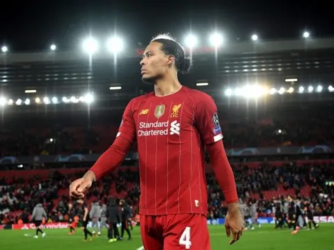 Van Dijk tiết lộ tâm trạng cầu thủ Liverpool sau thất bại
