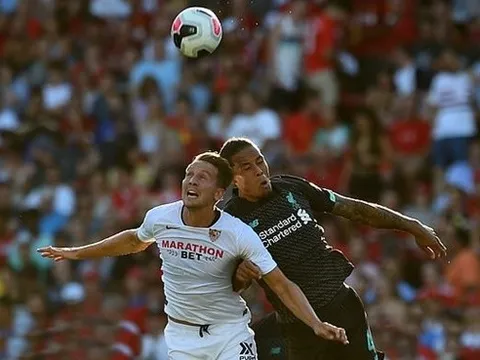 Van Dijk trở lại cũng không 'gánh' nổi hàng phòng ngự