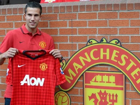 Van Persie 'vén màn bí mật', tiết lộ sự thật 'động trời' về Arsenal