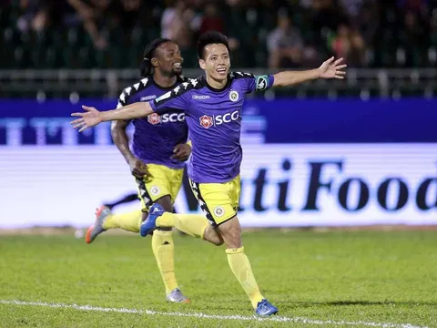 Văn Quyết lập cú đúp, Hà Nội vượt qua Nam Định trong trận cầu 7 bàn thắng