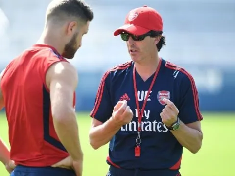 Vắng "người cận vệ già thời Wenger", hàng thủ Arsenal còn bao nhiêu phần trăm chắc chắn?