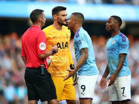 CĐV Liverpool: 'Tuyệt nhất là fan City đã khẳng định Liverpool sẽ gặp rắc rối với VAR'