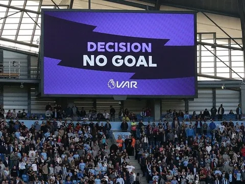 'VAR quá công bằng, tôi chấp nhận những sai lầm của trọng tài'