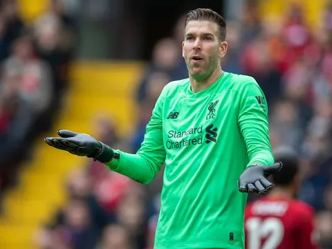 Vì 1 lý do, sao Liverpool không muốn nghe "You will never walk alone" khi Premier League trở lại