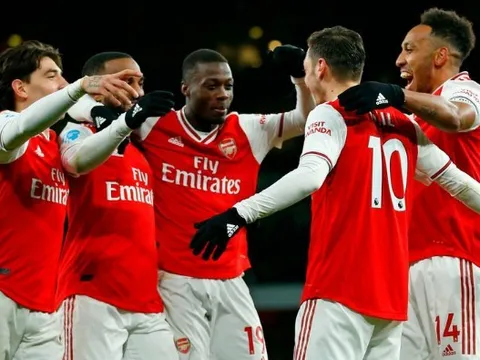 Vì sao Arsenal "thèm" Premier League kết thúc ngay?