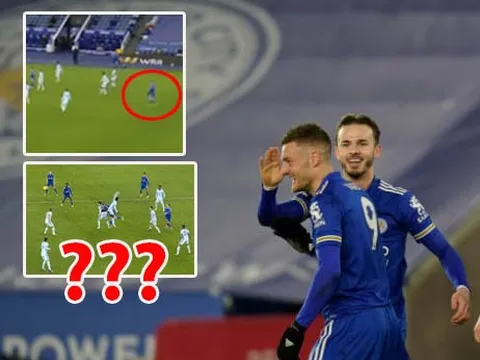 Vì sao Vardy không việt vị trong bàn thắng thứ 2 của Leicester trận Chelsea?