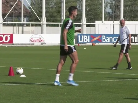 Video Cuadrado và Bentancur trở lại tập luyện cùng Juventus