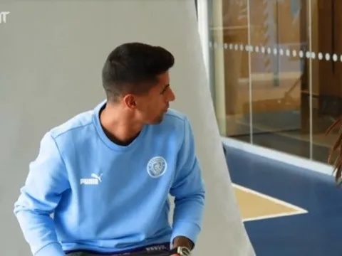 Video Joao Cancelo ký hợp đồng với Man City